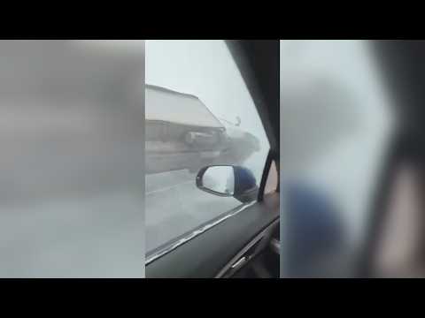 Ветер сдул с дороги пустую Газель. Real Video