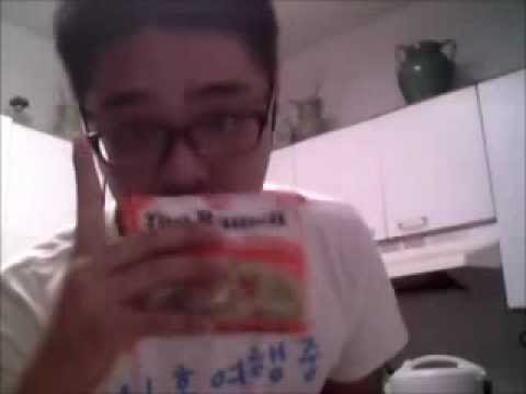 How to Eat Raw Ramen