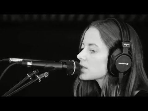 Tik Tu (Live Performance at Hi5 Studio) = Малюсіки