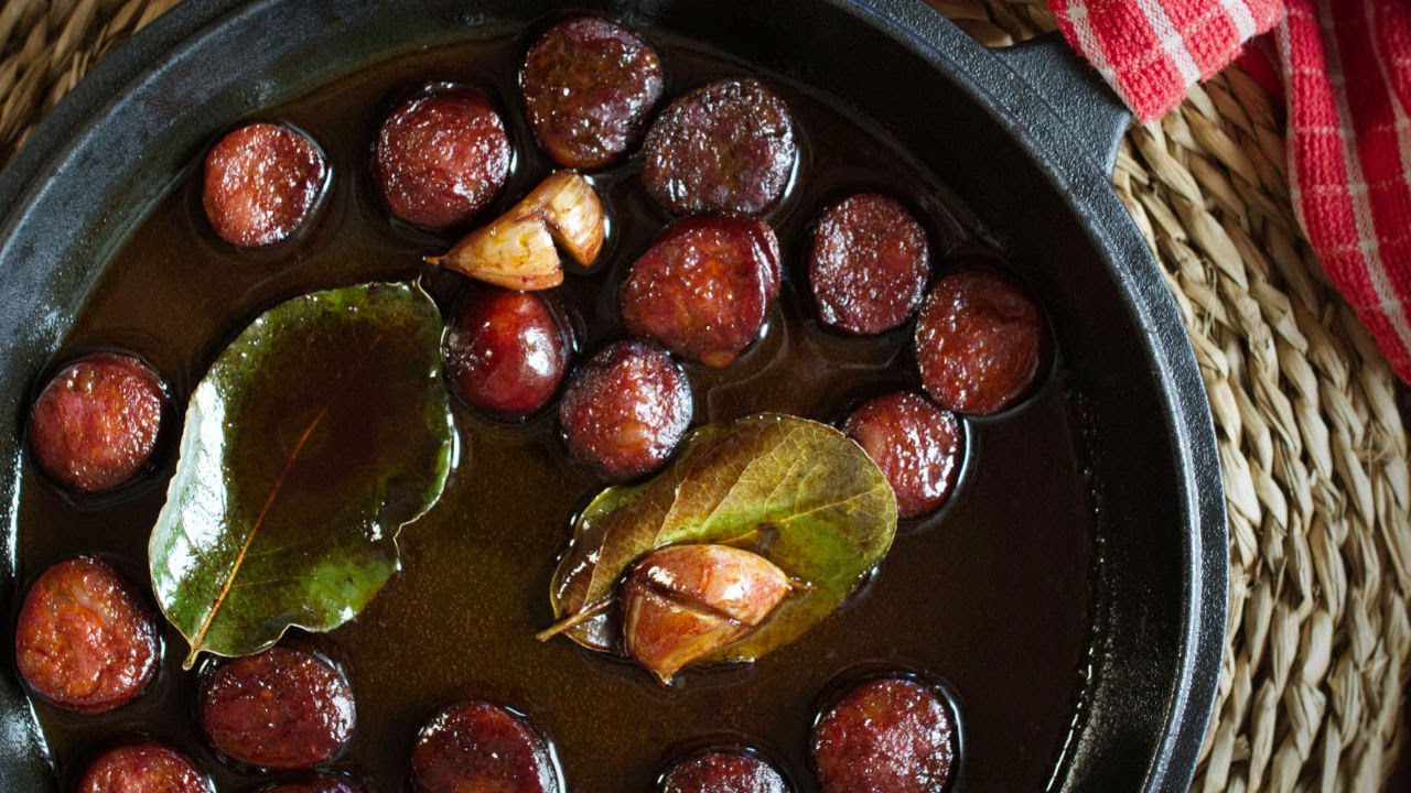 Chorizo in Red Wine Tapas Recipe (Chorizo al Vino Tinto)