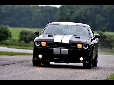 First drive review: the 2012 Dodge Challenger SRT8 drives to the Vanishing Point (version 2)
