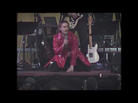 Asbjørn - Glor på Vinduer (Live at Music City Aarhus)