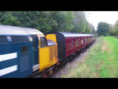 DRS 37424/37558 accelerates down the Ribble Railway, 30/09/17.