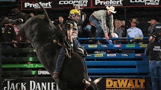 WRECK: Rainman sends Frank Newsom flying after bucking off Silvano Alves (PBR)