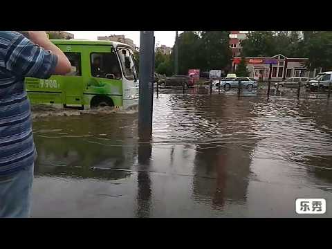 Потоп в Питере. Воды по колено!