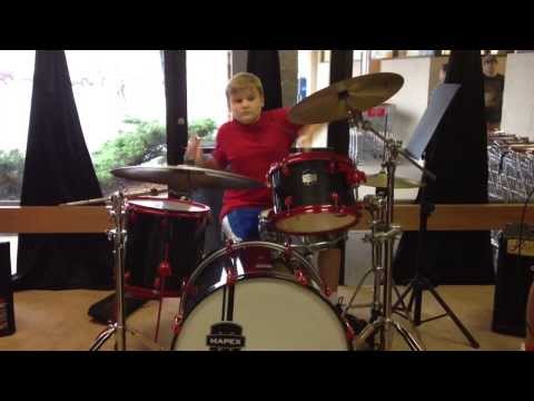 Tommy Marcus warming up on drums