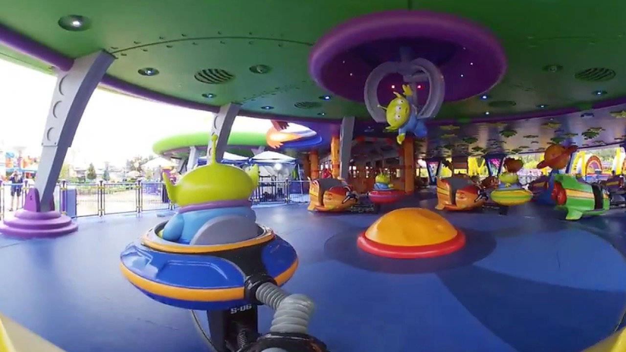MyDisneyFix Alien Swirling Saucers 4K 360° POV in Toy Story Land at
