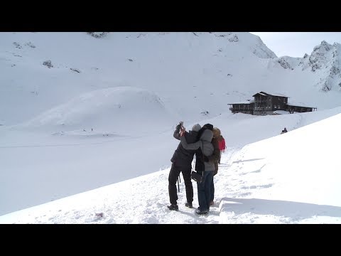 Cabana lui Nicolae Ceausescu de la Balea Lac | novatv.ro