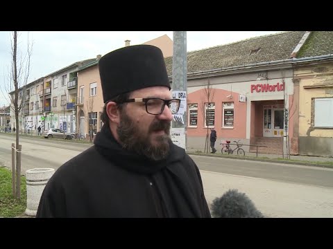 Sveštenici zabranili N1 da uđe u portu gde je služen parastos žrtvama Racije