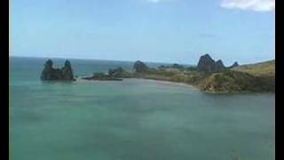 preview picture of video 'La Baie de Hienghène - Nouvelle-Calédonie'