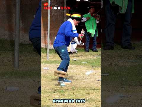 ✨🔥 “Así Se Baila Huaylia Navideña 🎶 Tradición Viva en Vilcashuamán 2025 🎄✨