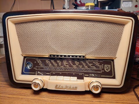 Resurrection  Nordmende Elektra 57 tube radio