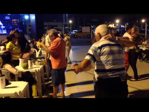 DANÇA DE SALÃO COM A BANDA KABÃO