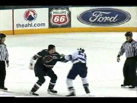 AHL Houston-Utah hockey fight - Jan Vodrazka vs Dan Jancevski 2/22/04