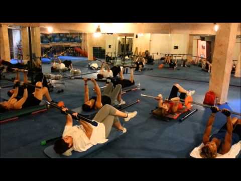 ESTIRPE URBANA CENTRO DEPORTIVO, HUÉTOR VEGA (GRANADA) TONO.