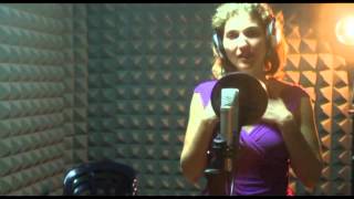 להקליט שיר במתנה ולצלם קליפ במתנה כדי להיות זמר ביום אחד - שיר ליום נישואין באולפני לי-רון