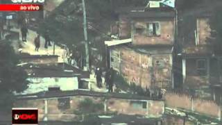 preview picture of video 'Bandidos chegam ao Complexo do Alemão (Guerra civil no Rio de Janeiro)'