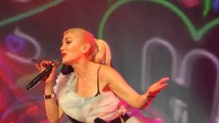 "Harajuku Girls / Yummy" Gwen Stefani : Priceless Concert in Tokyo