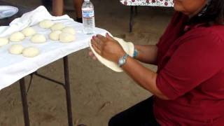 Cooking Navajo Ach&#39;ii&#39;&#39; for squaw dance (and frybread)(Gallup)