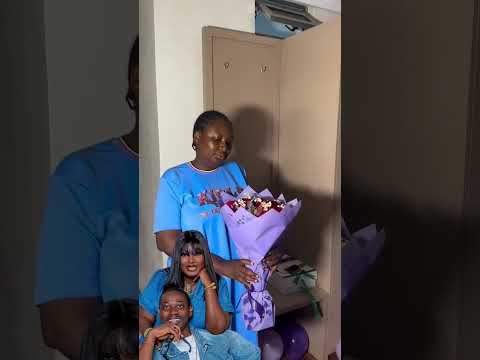 Lateef Adedimeji überraschte seine Frau Mo-bimpe Adedimeji, als sie ihren 4. Hochzeitstag feierten