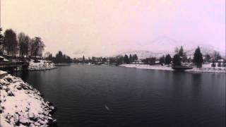preview picture of video 'Lake Chelan Inlet Winter Pan'