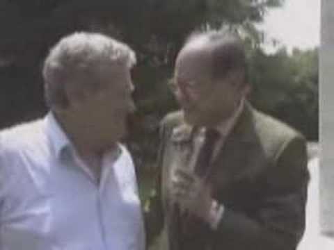 BERLUSFAN - MOSTRATO IL MAUSOLEO EGIZIO