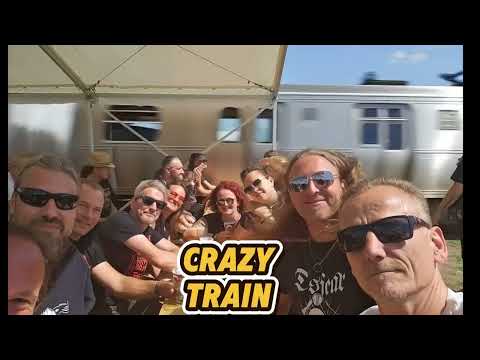 ​Der Heavy Metal Express nimmt keine Rücksicht! 🚂🤘