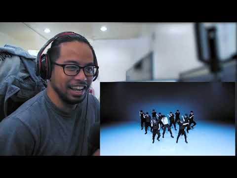 Professional Dancer Reacts To Hyunjin Artist Of The Month "Motley Crew" [Performance]