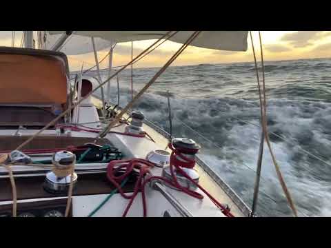 2025 April- SWAN 371 ‘Surabaya’ crossing the Bay of Biscay with 40kts