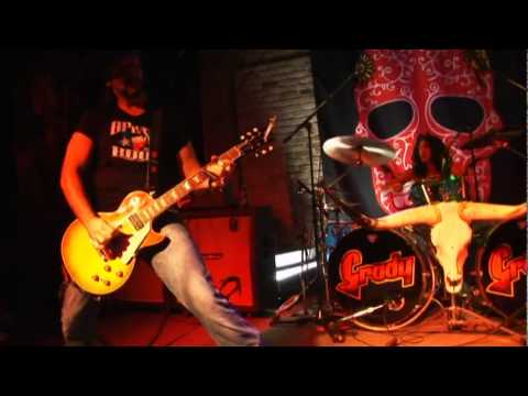 GRADY Chili Cold Blood Live (Calling All MY Demons)