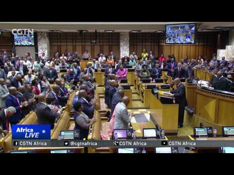 Chaos erupts as President Zuma delivers parliamentary address
