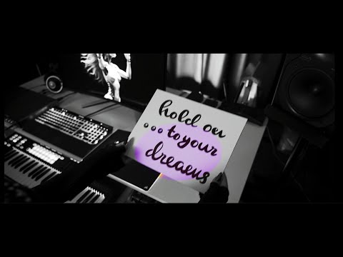 Iulia Soare - Droid (Hold On To Your Dreams) | Official Video