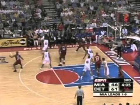 2006 NBA ECF G2 Dwyane Wade Highlights 32 pts