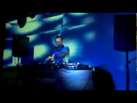 Thomas Gold - Sing2Me (Played by Sander van Doorn @Blue Frog).mp4