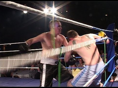 Classic Unlicensed Boxing ! A Right Old Beating!