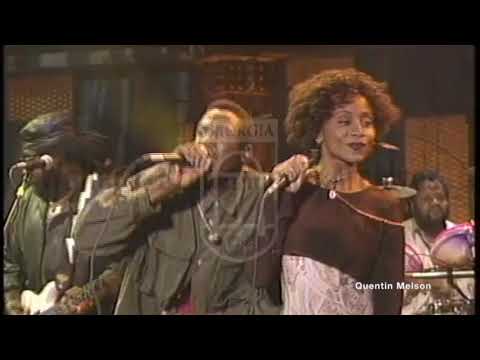 Terror Fabulous with Nadine Sutherland - Action/Pepperseed (Live on the Jon Stewart Show) (10/6/94)