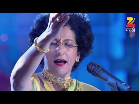 Padmaja Joglekar sings Megha Re song in Chalaa Havaa  Yeu Dyaa on Zee Marathi Program.