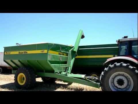 Harvesting with the Trufab Chaser Bin - 2011