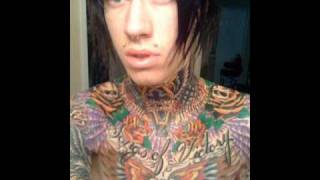 Trace Cyrus (Song : Shake it)