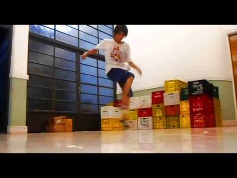 @GuisantosLC FEAT @PeeDantasMD - DAYTHOVIBE [FREESTEP] ‹ CHOOSEEDITSPRODUCTIONS› 2013 ‹HD›