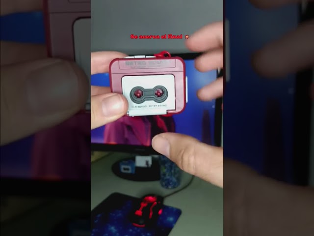 Vídeo relacionado con Konix Stranger Things Llavero - 4 x 4 cm - Metal - Diseño bola de fuego