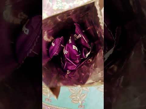unboxing mazaana dark chocolate coated fig