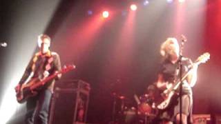The Muffs - End It All (Sala Nasa, Santiago de Compostela 14-02-09)