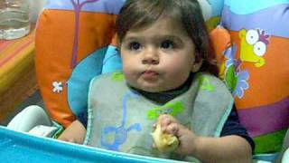 Comiendo a dos carrillos