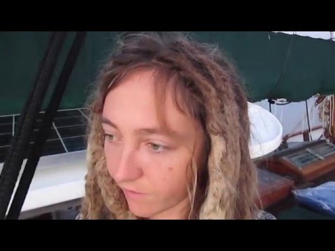 Episode 98 - Liveaboard Life Vlog Day 4 - Haulout Day