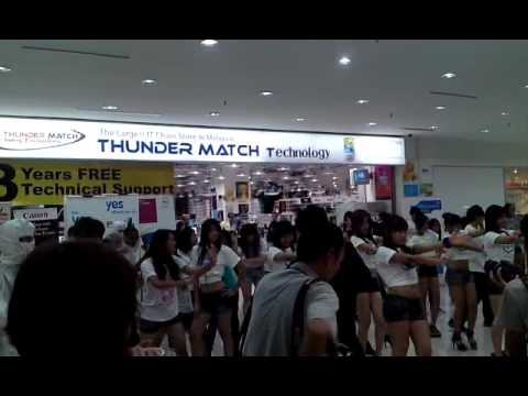 110409 (a) Time Square Visual Dreams Dance.AVI