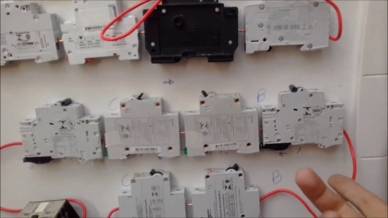 Capacidade ruptura em curto circuito 220 V curva C e B e sobrecarga.