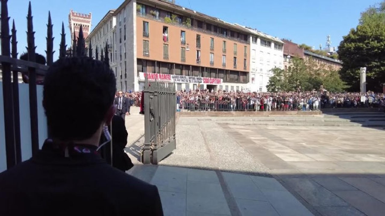 L'arrivo di Ranieri e Baggio al funerale di Baresi, nella Basilica di Sant'Ambrogio a Milano