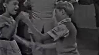 The Lennon Sisters &amp; Others - Don’t Go Home My Little Darling (1958)