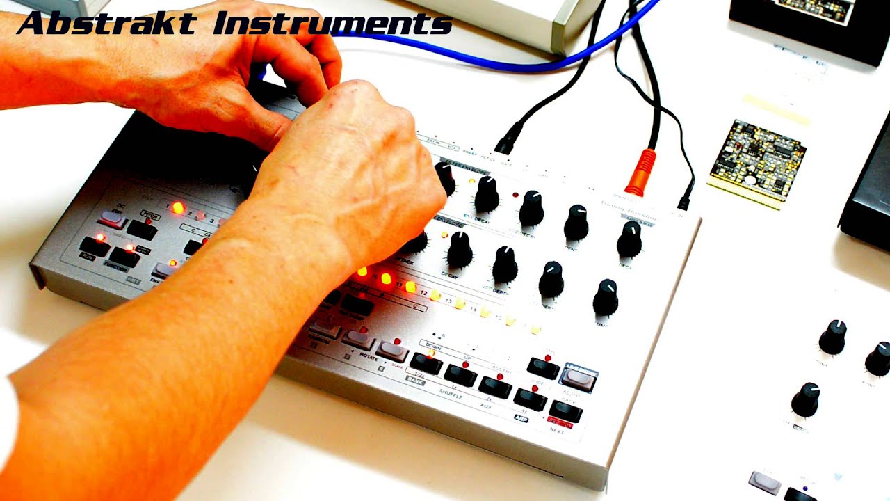 Avalon Bassline - First Look (Mono)